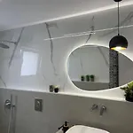 Beehouse Apartment Kalithies