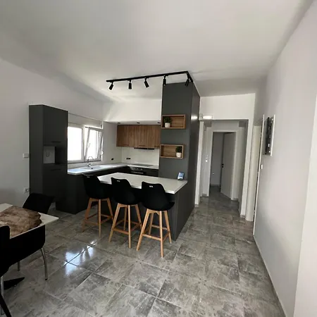 Beehouse Apartment Kalithies